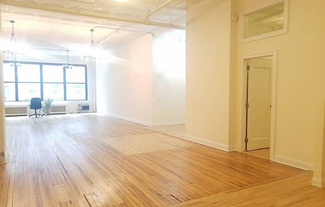303 PARK AVE S