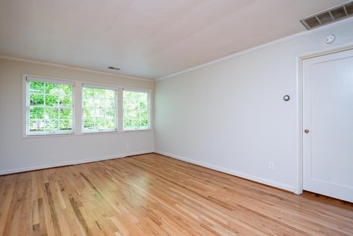 1 bed, 1 bath, 686 sqft, $1,500, Unit 27