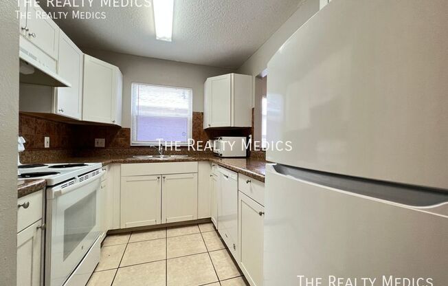 1143 FREMONT PARK AVE