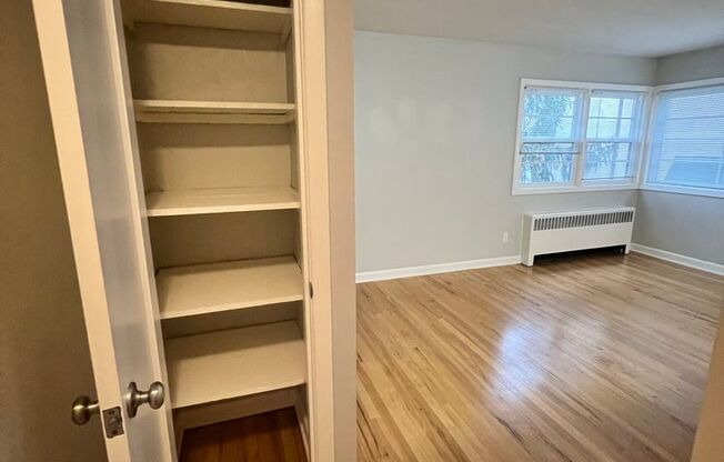 1 bed, 1 bath, 609 sqft, $1,425, Unit 410