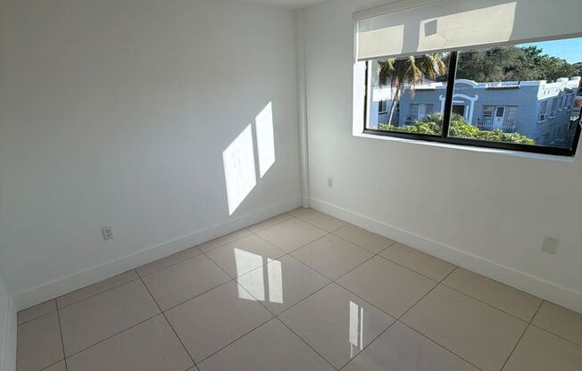 2 beds, 1 bath, 550 sqft, $1,995, Unit 821-205