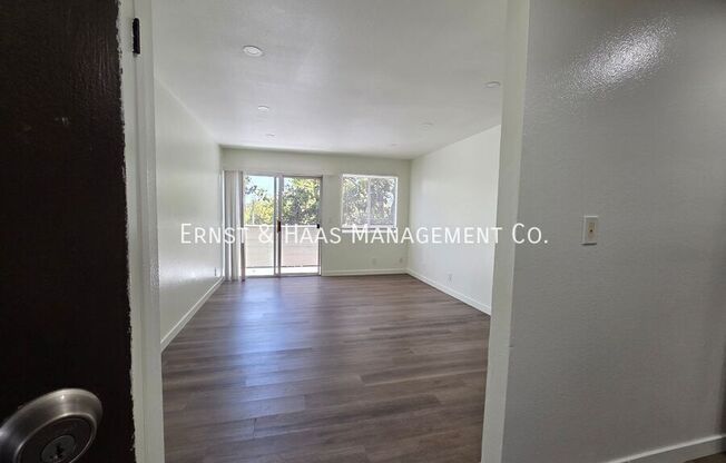 6673 Hammond Ave.