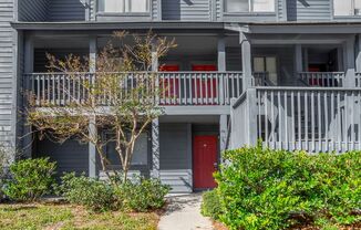 Great Location! Close to Folly Beach and Downtown!