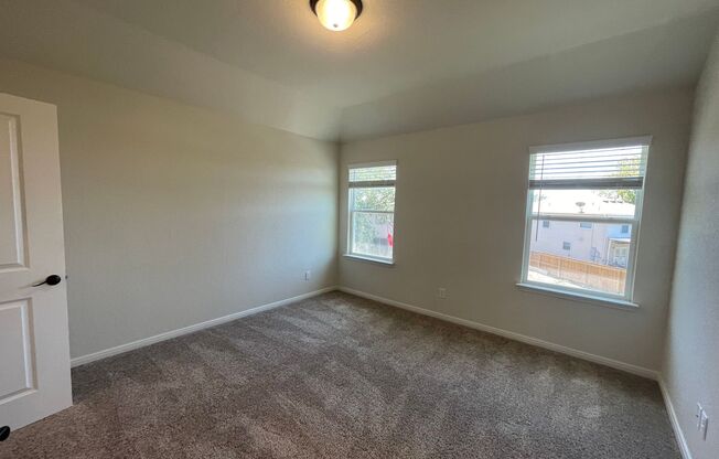 3 beds, 2.5 baths, $1,425, Unit 10214 Lynwood Village Unit 101