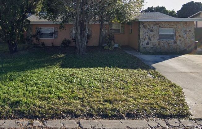 Spacious 3 Bedroom / 2 Bath Home ~  Pinellas Park FL ~ $2,495.00