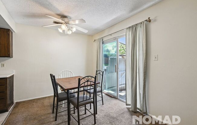 Charming 2BR Townhome in Aurora