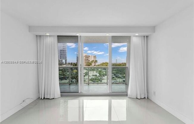 2 beds, 2 baths, 1,357 sqft, $4,000, Unit 100 Bayview Dr # 508