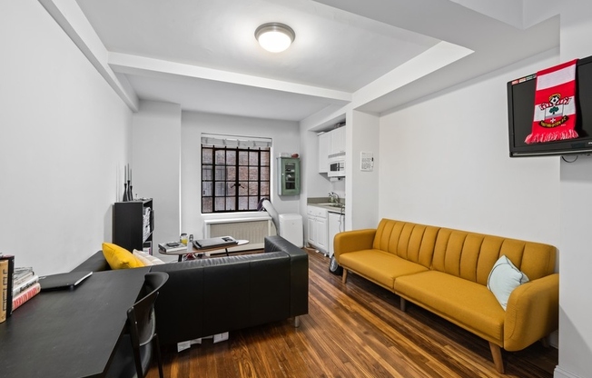 5 TUDOR CITY PL