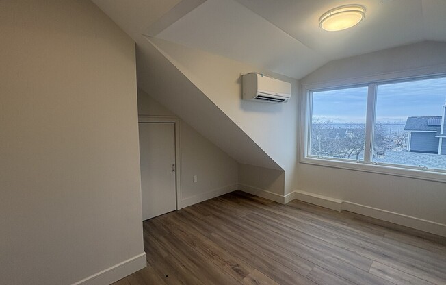 3 beds, 2 baths, 1,000 sqft, $3,800, Unit 3A