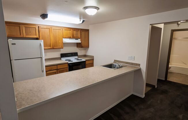 2 beds, 1 bath, 750 sqft, $1,195, Unit 31