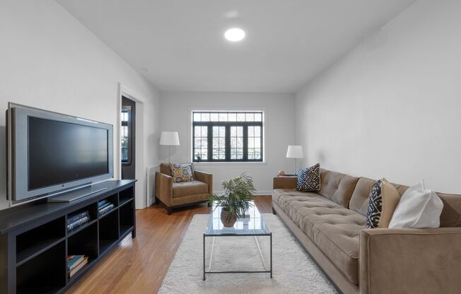 1 bed, 1 bath, 650 sqft, $1,395, Unit 102
