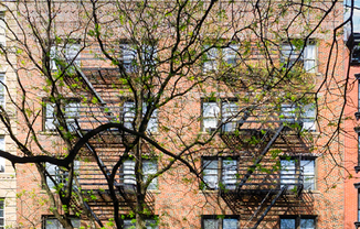 315 E 5 ST