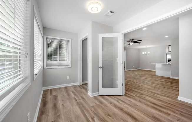 3 beds, 2 baths, 1,275 sqft, $1,649, Unit 0506