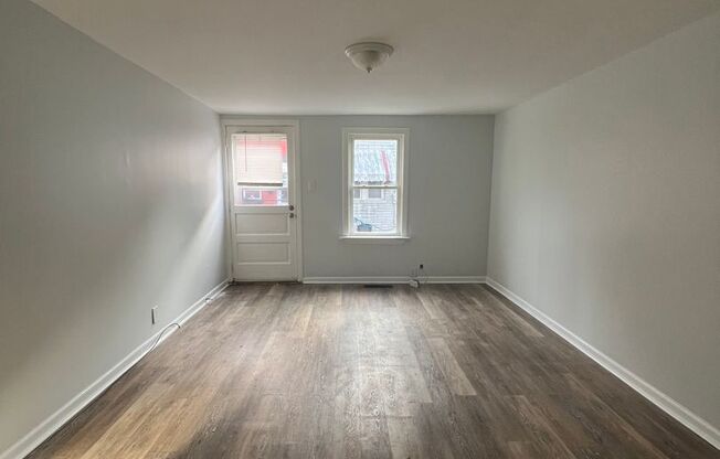 Renovated 2 BD, 1 BA Home in Lancaster!