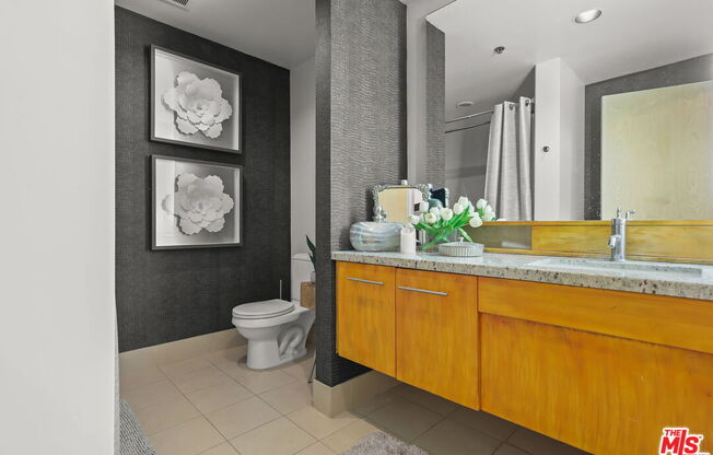 1 bed, 1.5 baths, 1,200 sqft, $4,995, Unit 916