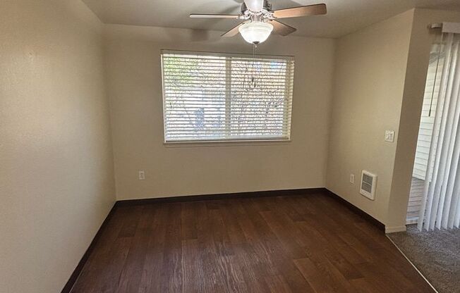 1 bed, 1 bath, 817 sqft, $1,300, Unit 137