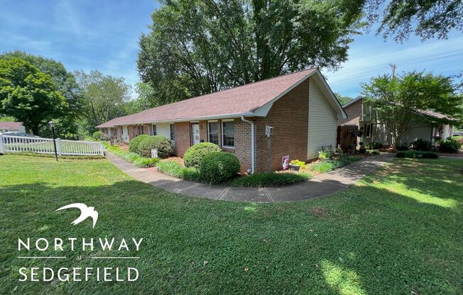 3 beds, 1 bath, 1,010 sqft, $1,595, Unit 77