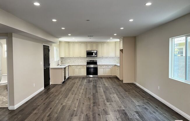 3 beds, 2 baths, 1,500 sqft, $3,895, Unit 2