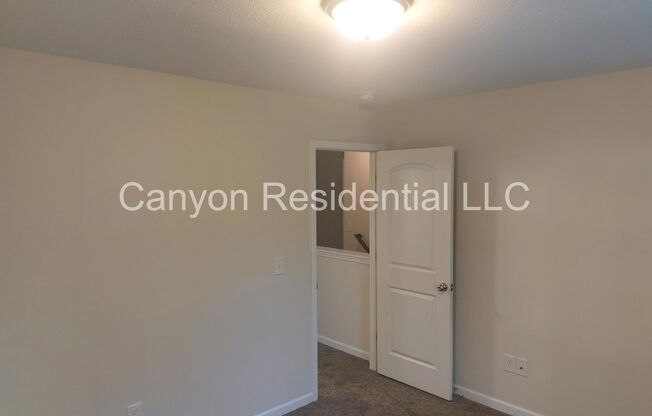 3 beds, 2.5 baths, $1,695