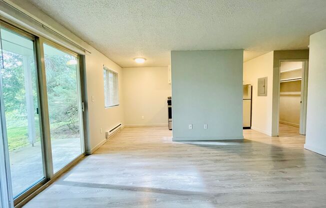 1 bed, 1 bath, 525 sqft, $1,370, Unit 17