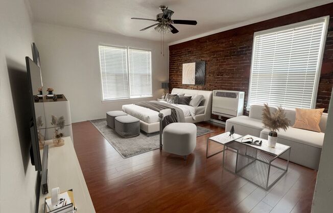 1025 N. Serrano Avenue