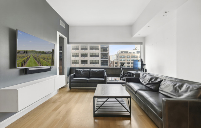 123 3 AVE
