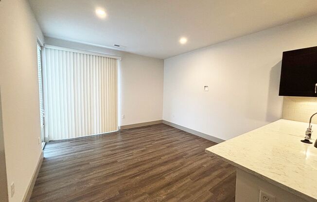1 bed, 1 bath, 615 sqft, $1,525, Unit 3240-116