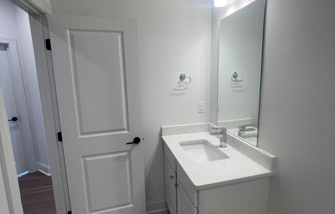 2 beds, 2 baths, 1,190 sqft, $1,800, Unit B206