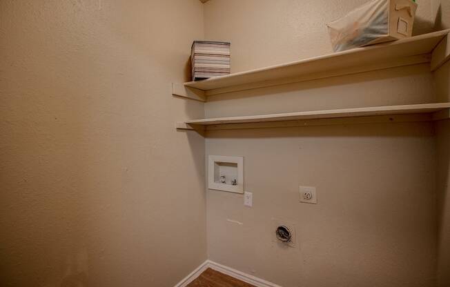 Large Closet at Towne Centre Village, Mesquite