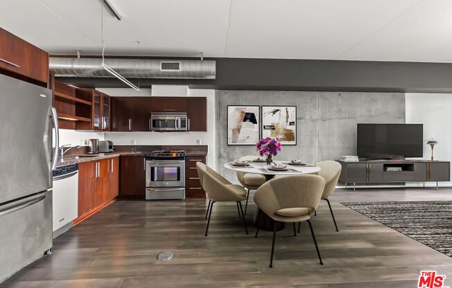 1 bed, 2 baths, 1,200 sqft, $3,495, Unit 716