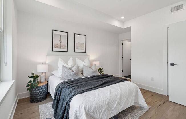 2 beds, 2 baths, 950 sqft, $1,875, Unit 311
