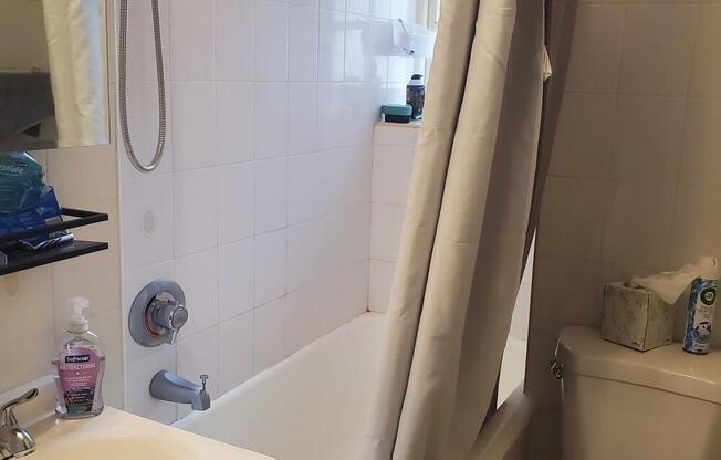 508 E 78 ST