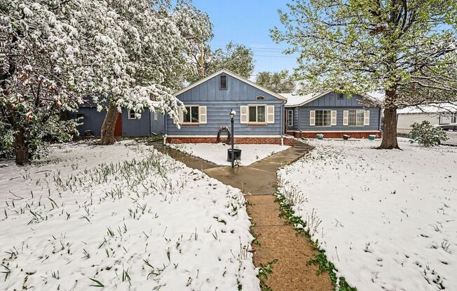 Charming 3-Bedroom Home with Garage & Fenced Yard – Great Location