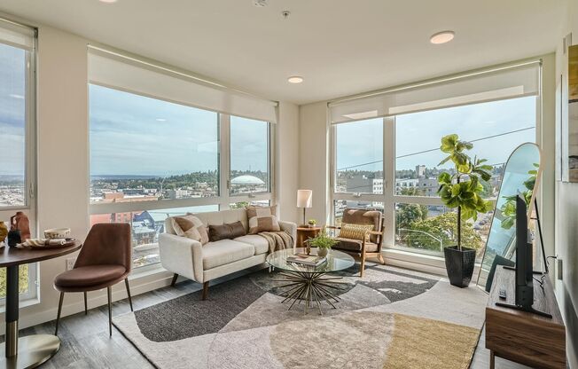 1 bed, 1 bath, 472 sqft, $1,730, Unit 523