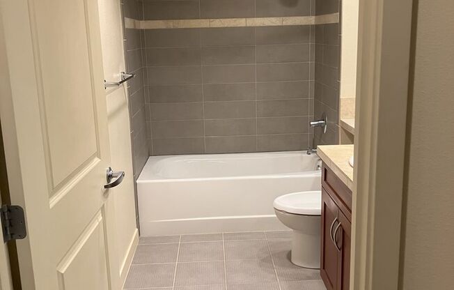 1 bed, 1 bath, $2,275, Unit Unit 461