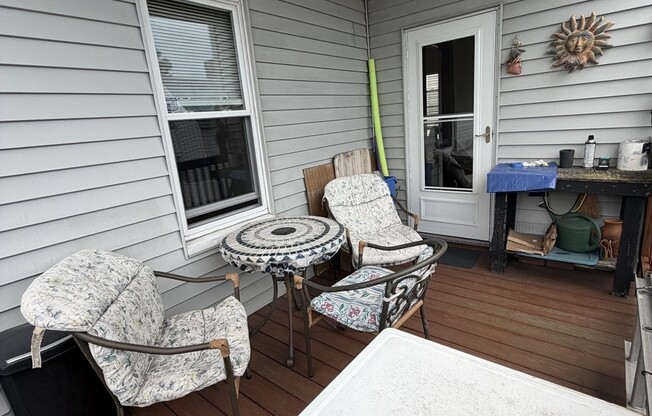 2 beds, 1 bath, 1,200 sqft, $2,500, Unit 3