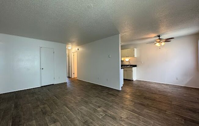 2 beds, 1 bath, 850 sqft, $1,399, Unit 12