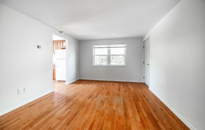 247 S 18 AVE
