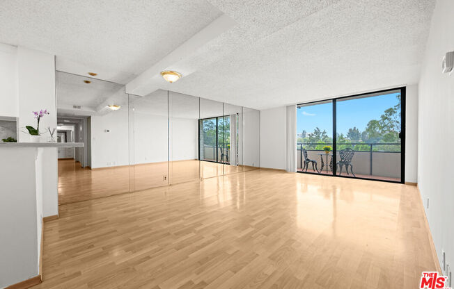 2 beds, 2 baths, 1,088 sqft, $4,600, Unit 810