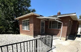 411 Colorado River Blvd.