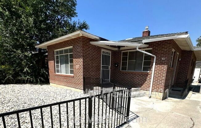 411 Colorado River Blvd.