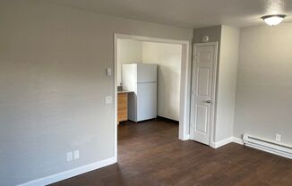 2 beds, 1 bath, 800 sqft, $1,425, Unit 347