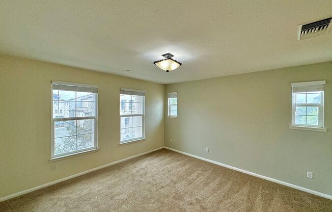 3 beds, 3.5 baths, $3,395, Unit UNIT 96