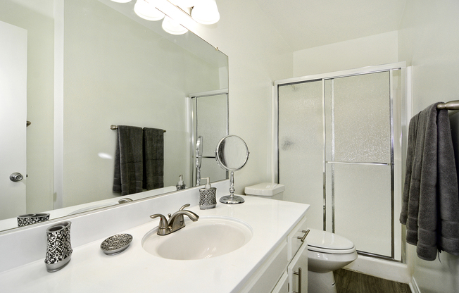 2 beds, 2 baths, 1,066 sqft, $2,850, Unit Unit 109