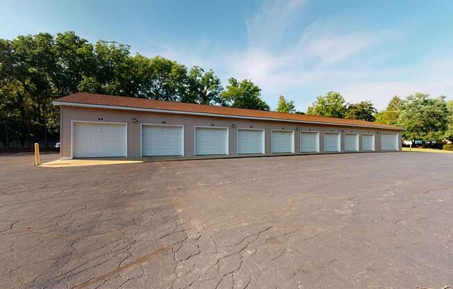 611 Regency Way Apartments Detached Garages