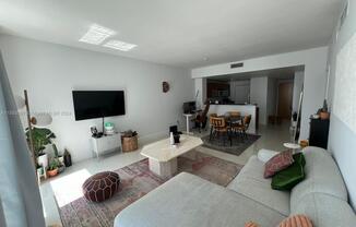 253 NE 2 St