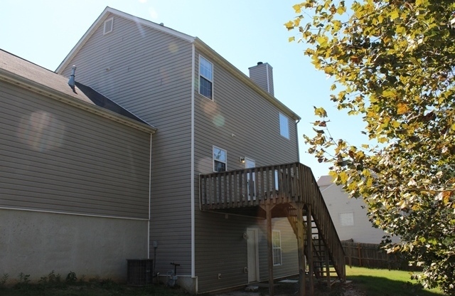 3- bedroom with Luxury, Location, and Convenience.