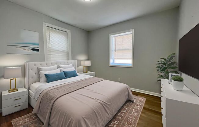 2Bd/ 1Bth House!! SECTION 8 ONLY!!