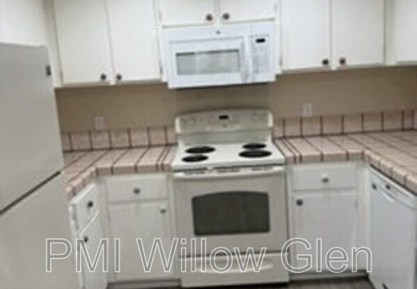 7379 TULARE HL DR