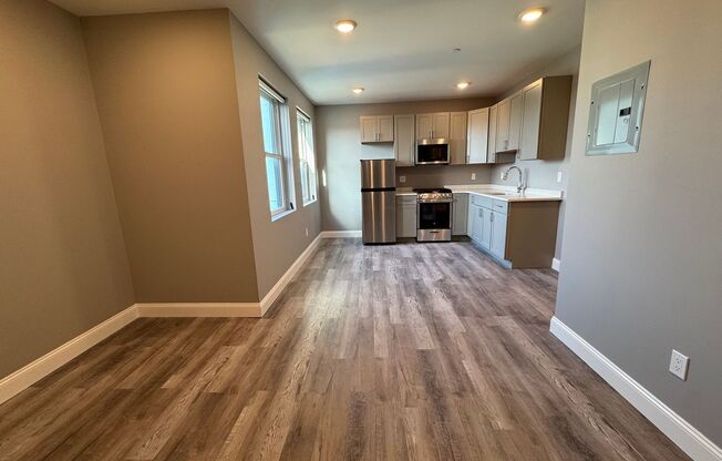 Studio, 1 bath, 380 sqft, $2,100, Unit 515